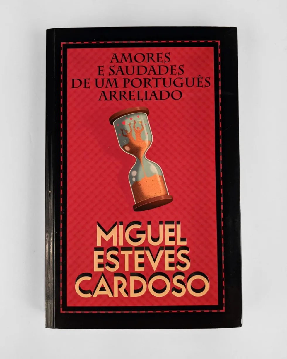 Amores e saudades de um português arreliado | Porto Editora